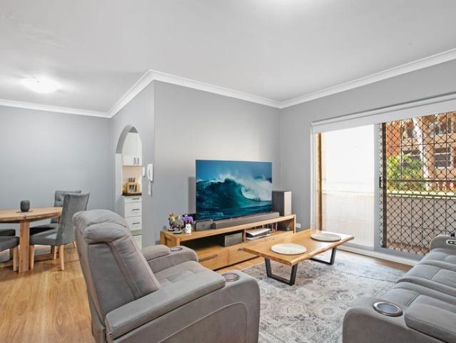 Fully Renovated Two Bedroom Townhouse in a Prime Location