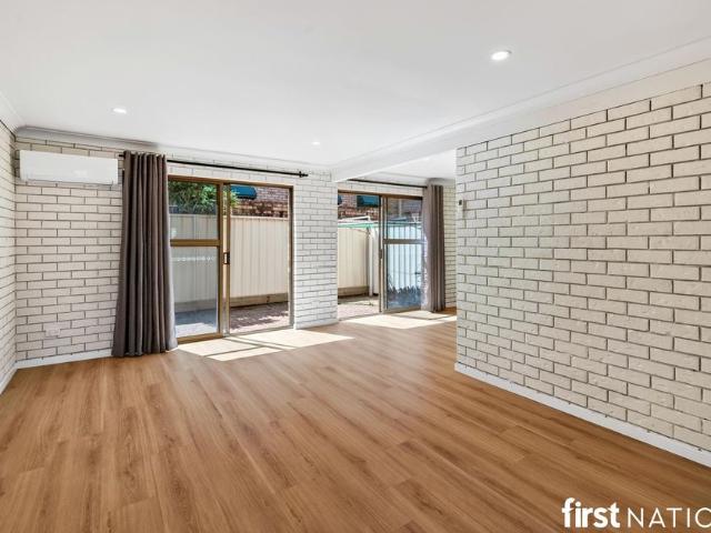 FULLY RENOVATED TWO BEDROOM TOWNHOUSE IN CLEVELAND!