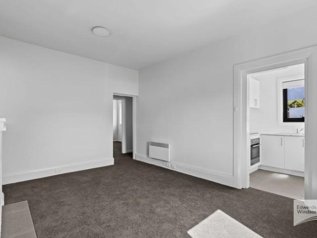 Fully Renovated Two Bedroom Unit with Mountain Views