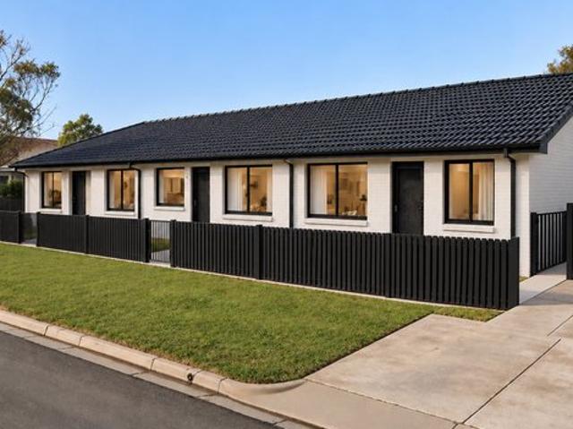 Fully Renovated Two Bedroom Unit Choice of 1, 2 or 3 at 2A Ivy Street $450 p/w