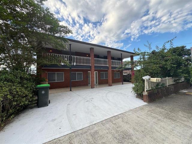 Fully renovated two bedroom unit. gas, water bill included