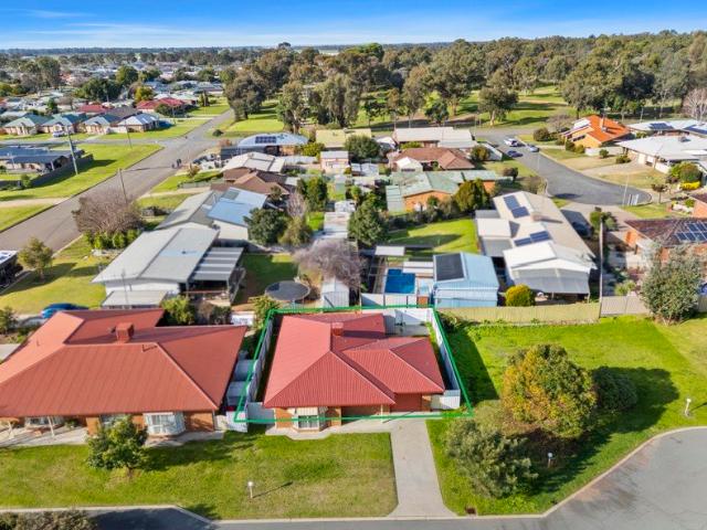Fully Renovated Unit So Close to the Golf Course