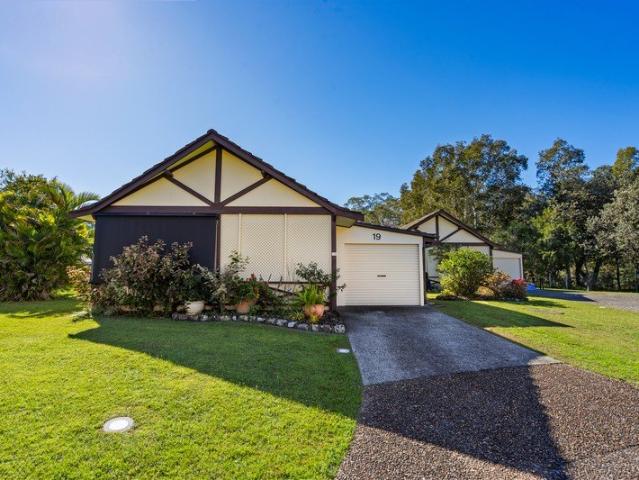 Fully Renovated Villa in Over 50's Polynesian Village