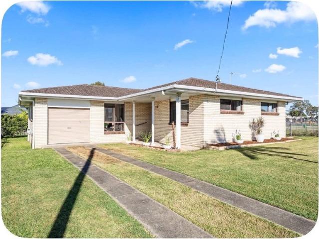 Fully refreshed and furnished turnkey home
