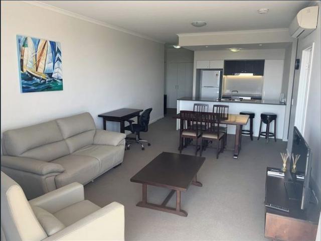 Fully Self Contained Executive Apartment in CBD
