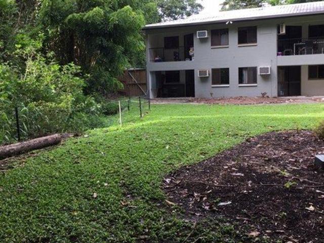 Fully Selfcontained 2 bedroom apartment in Cairns