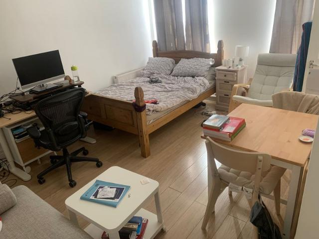 Fully sell contained Studio in Whitechapel