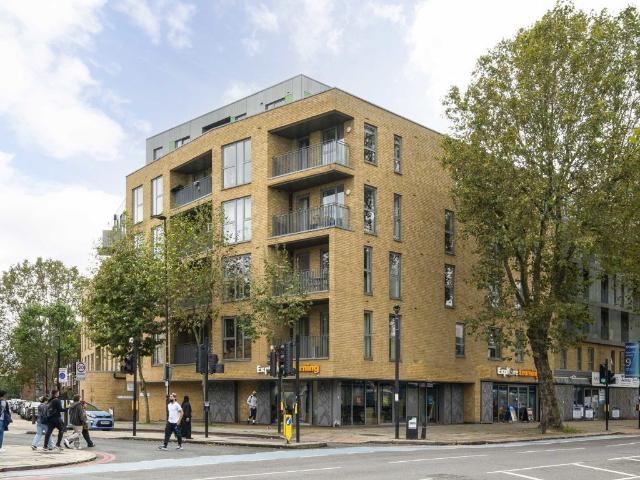 Fulneck Place, Whitechapel E1, 2 bed flat to rent, £2,800 pcm | PrimeLocation