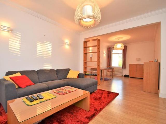 Furzeham Road, West Drayton. 4 bed semi detached house to rent £2,400 pcm £554 pw