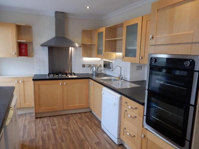 Furzehill Road, Plymouth PL4 6 bed house to rent £3,250 pcm £750 pw