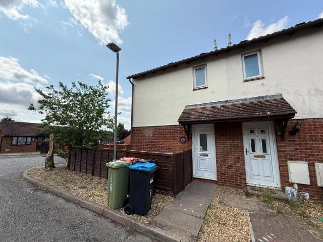 Furzton 2 bed terraced house to rent £1,300 pcm £300 pw