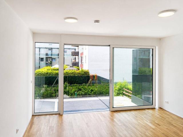Für Anleger geeignet: Neubau 2 Zimmer Wohnung mit Balkon