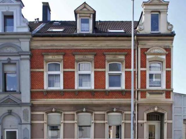 Für Altbauliebhaber gemütliche 2 Zimmer Wohnung in Mülheim Styrum WBS erforderlich