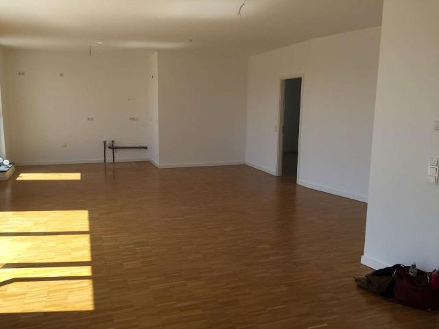 FÜR ALLE DIE HOCH HINAUS WOLLEN PENTHOUSE MIT RUHRBLICK +RIESIGE TERRASSE +BALKON +AUFZUG +KÜCHE