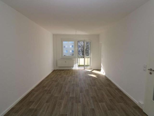 Für den kleinen Geldbeutel…günstige 3 RW mit Wanne & Balkon!