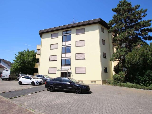 Für Kapitalanleger: 2 Zimmer Wohnung mit Balkon und Tiefgaragenstellplatz in Leimen
