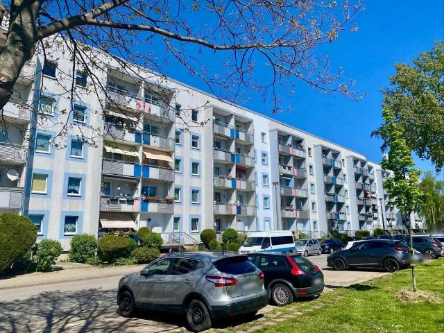 Für Kapitalanleger & Eigennutzer: Gepflegte 2 Raum Wohnung mit Balkon in Magdeburg
