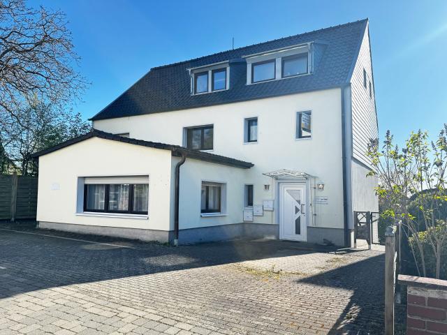 Für Kapitalanleger: Solides 3 Parteienhaus in Winterscheid