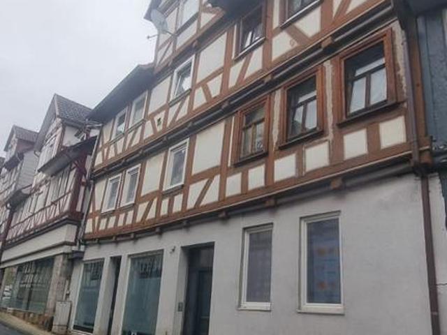 Für Kapitalanleger Renditestarkes 6 Familienhaus mit Laden Spgb