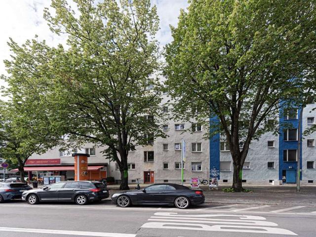 Für Ihre Altersvorsorge: Solide vermietete 2 Zimmer Wohnung nahe Ernst Reuter Platz