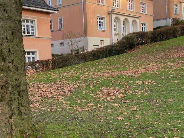 Für Liebhaber von Altbauwohnungen mit Charme 4 Raum Wohnung mit Loggia im Zooviertel
