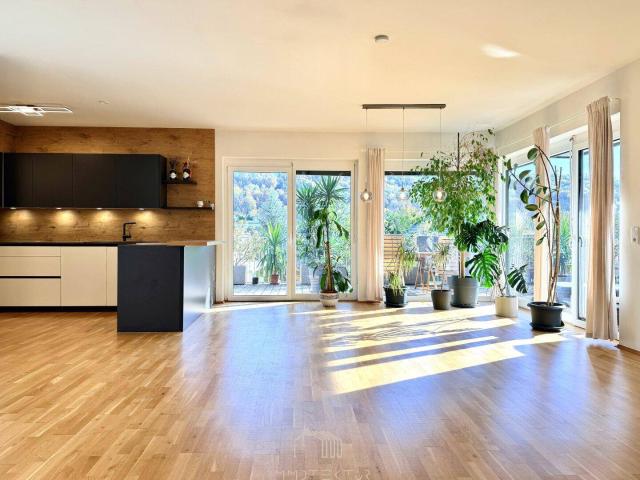 FÜR NATURLIEBHABER: Exklusive 5 Zimmer Wohnung mit Doppelcarport nähe Seiersberg