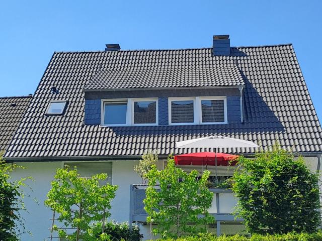 Für Sie saniert! Moderne 2 Zimmerwohnung mit EBK und Gartennutzung!