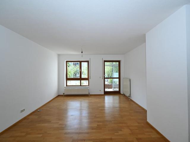 Für Singles und das Paar! Praktische 2 Zimmer Wohnung im Erdgeschoss, Neumarkt City