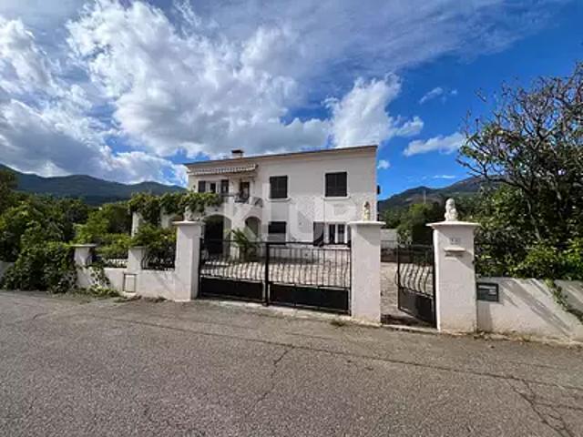 Furiani 20600 Achat / Vente appartement 4 pièces t4 au dernier étage jardin