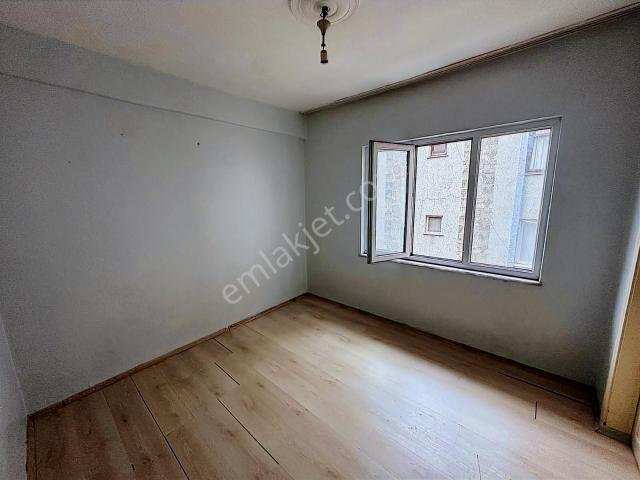 Furkan Demir'den 4 Temmuz Merkez'de 2+1 Sobalı Kiralık Daire