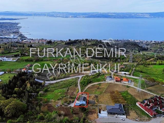Furkan Demir'den Karamürsel Oluklu Satılık Müstakil Ev Ve Arsası