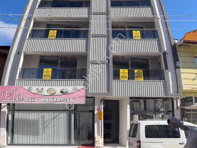 Furkan Emlaktan Çay Çarşı Merkezde Sıfır 3+1 Kiralık Daire