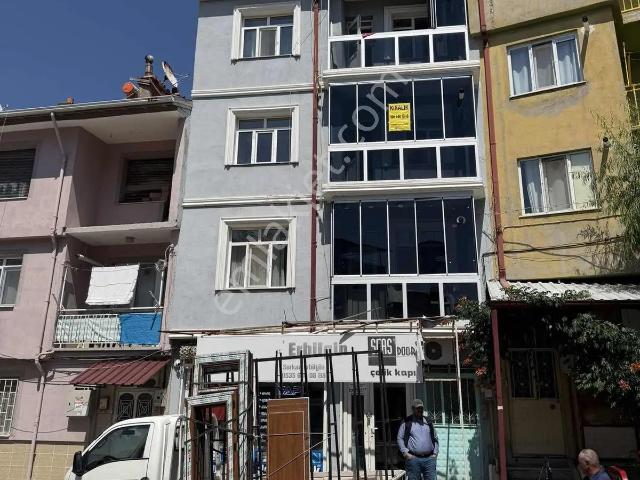 Furkan Emlaktan Çay İlçe Merkezinde Kiralık Ara Kat 2+0 Daire