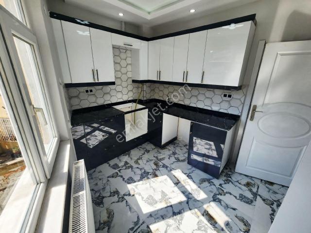 Furkan Emlak'tan Rasathane Mah.2+1 2.kat 110m2 Masrafsız Daire