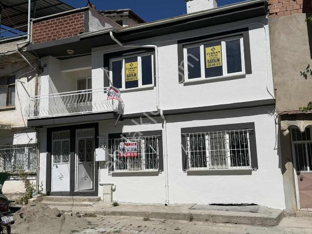 Furkan Emlak Güvencesyle Çay Kurşunlu Camii Krşısı 2 Katlı Bina