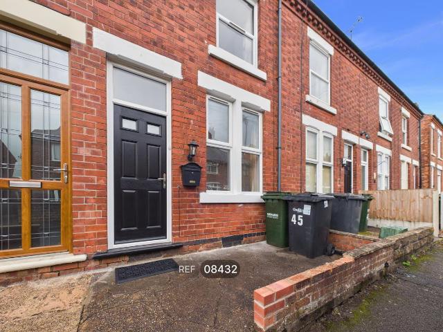 Furlong Avenue, Nottingham NG5, 2 bed terraced house to rent, £925 pcm | PrimeLocation