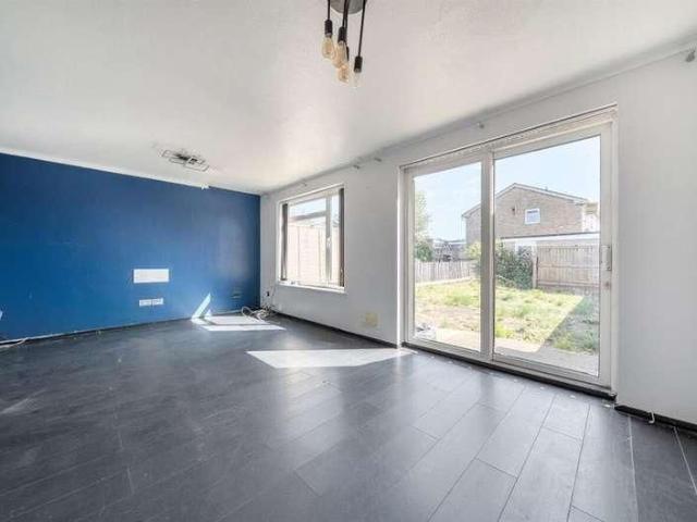 Furlong Gardens, Trowbridge, BA14