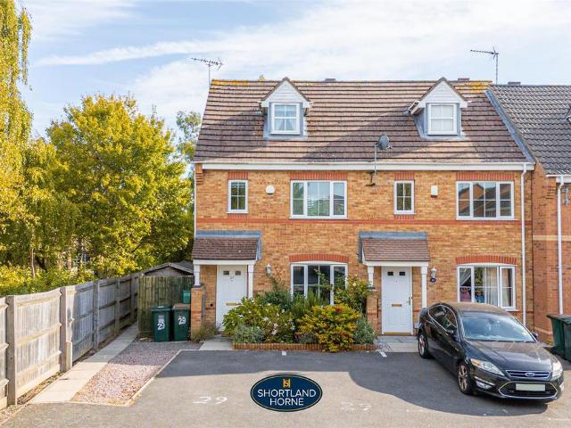 Furlong Road, Coventry CV1 3 bed end of terrace house to rent £1,500 pcm £346 pw