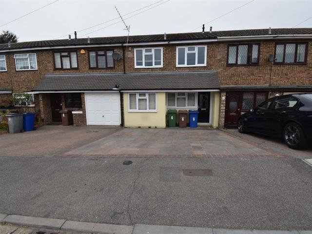 Furness Close, Chadwell St.Mary RM16, 4 bed terraced house to rent, £1,850 pcm | PrimeLocation