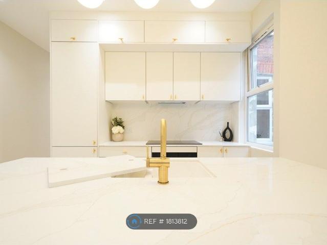 Furness Road, London NW10, 2 bed flat to rent, £3,250 pcm | PrimeLocation