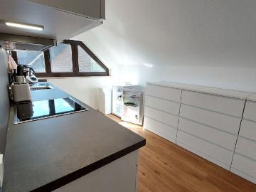 Furnished 3.5 room apartment with balcony and parking space in a quiet location ready for immediate occupancy, Krefeld Amsterdam Apartments for Rent