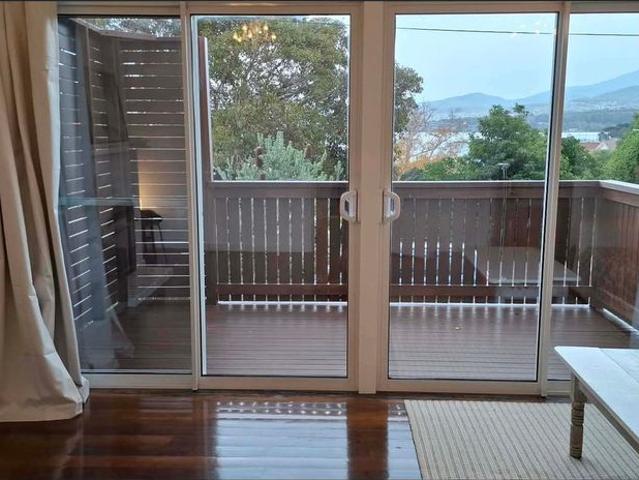 Furnished 3 BD 2 Bath renovated cottage, with views of Bay & Mt Wellington