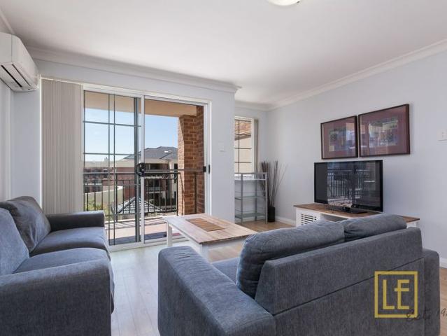 FURNISHED 3 BED APARTMENT