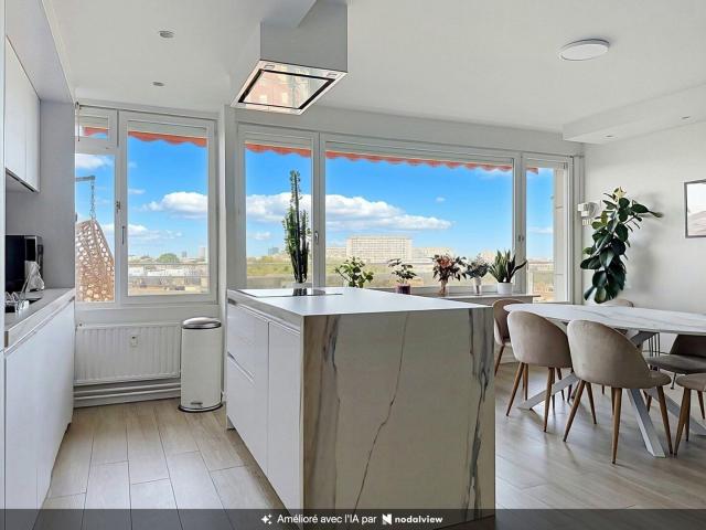 Furnished 3 bed, sunny south terrace, bright