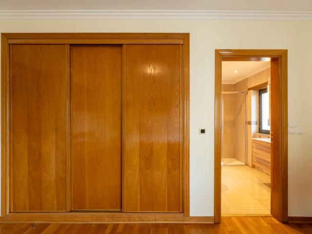 Furnished 3 Bedroom Apartment for Rent in Monte Estoril