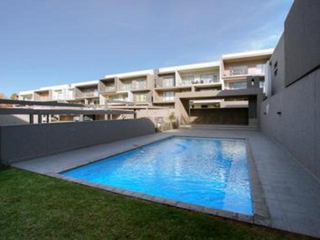 furnished 3 bedroom apartment in oak.