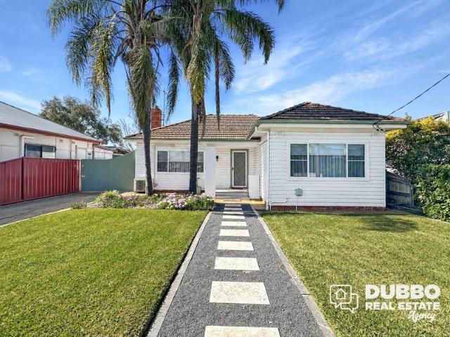 FURNISHED 3 BEDROOM HOME IN WEST