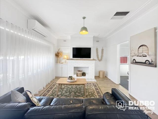 FURNISHED 3 BEDROOM HOME IN WEST