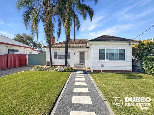 FURNISHED 3 BEDROOM HOME IN WEST