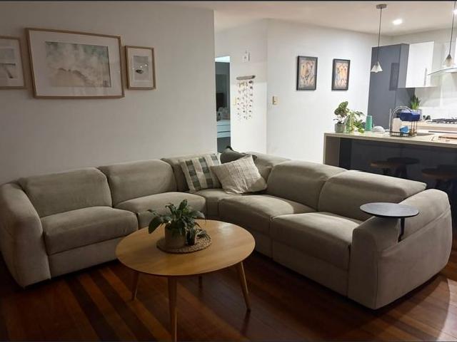 Furnished 3 Bedroom house walking distance to beach